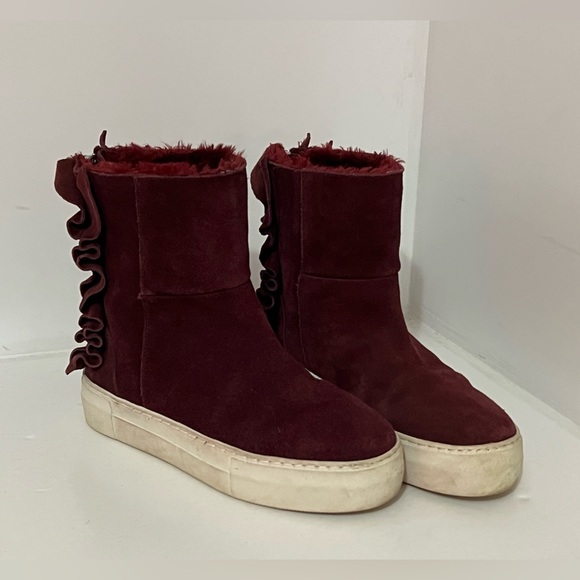 J Slides | All Leather Ruffle Heel Booties - Picture 3 of 14